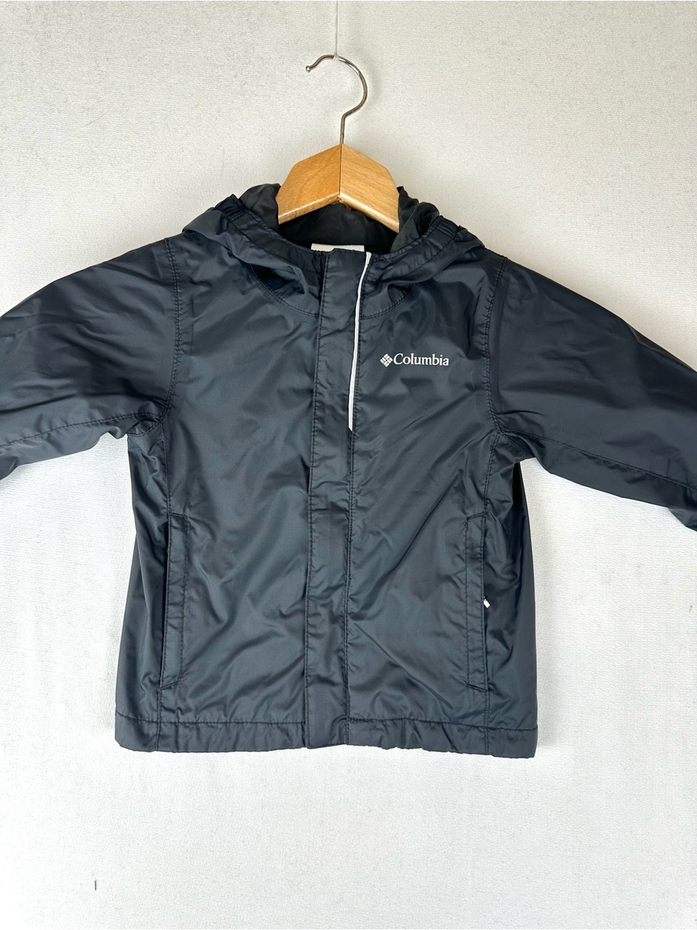 Columbia Hooded Windbreaker 2T Waterproof Breathable Gorpcore Outdoors